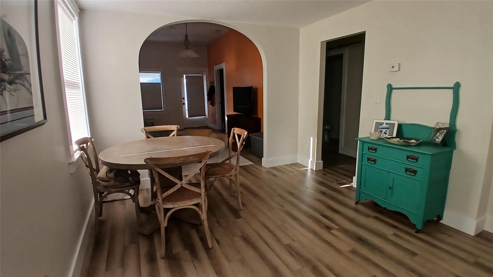 Image 10 of 26 For 542 Division Street