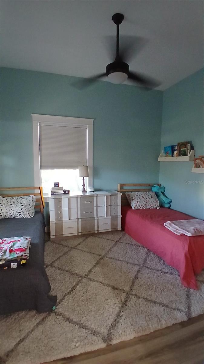 Image 19 of 26 For 542 Division Street