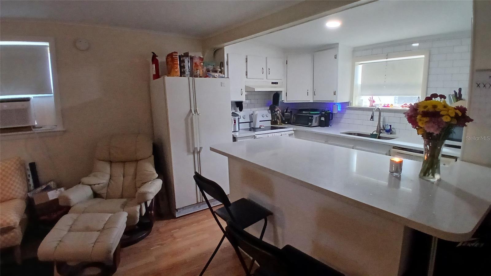 Image 22 of 26 For 542 Division Street