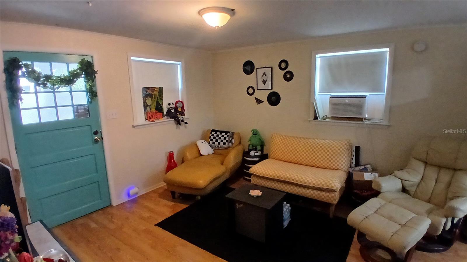 Image 23 of 26 For 542 Division Street