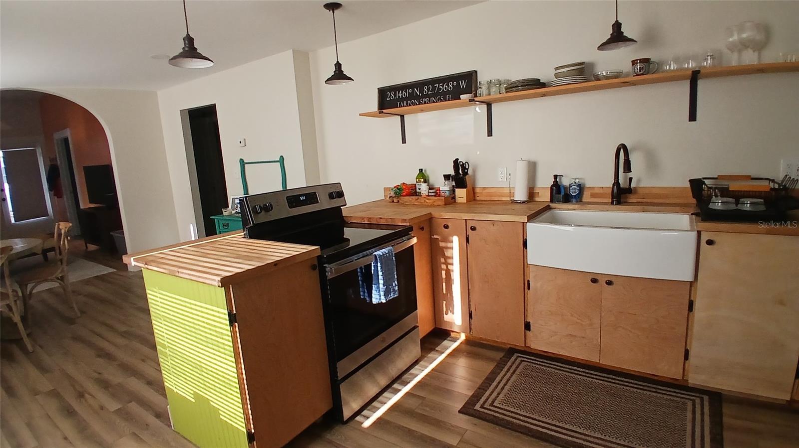 Image 7 of 26 For 542 Division Street