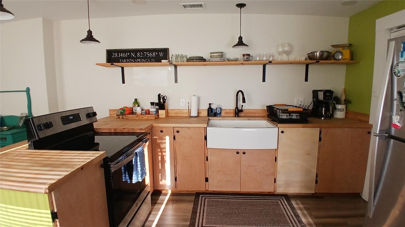 Image 9 of 26 For 542 Division Street