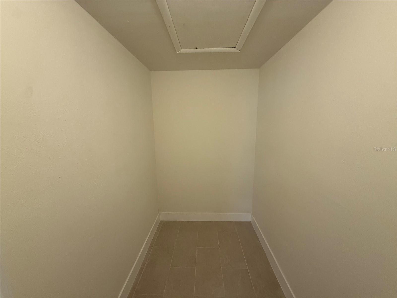 Image 22 of 35 For 3455 Countryside Boulevard 96