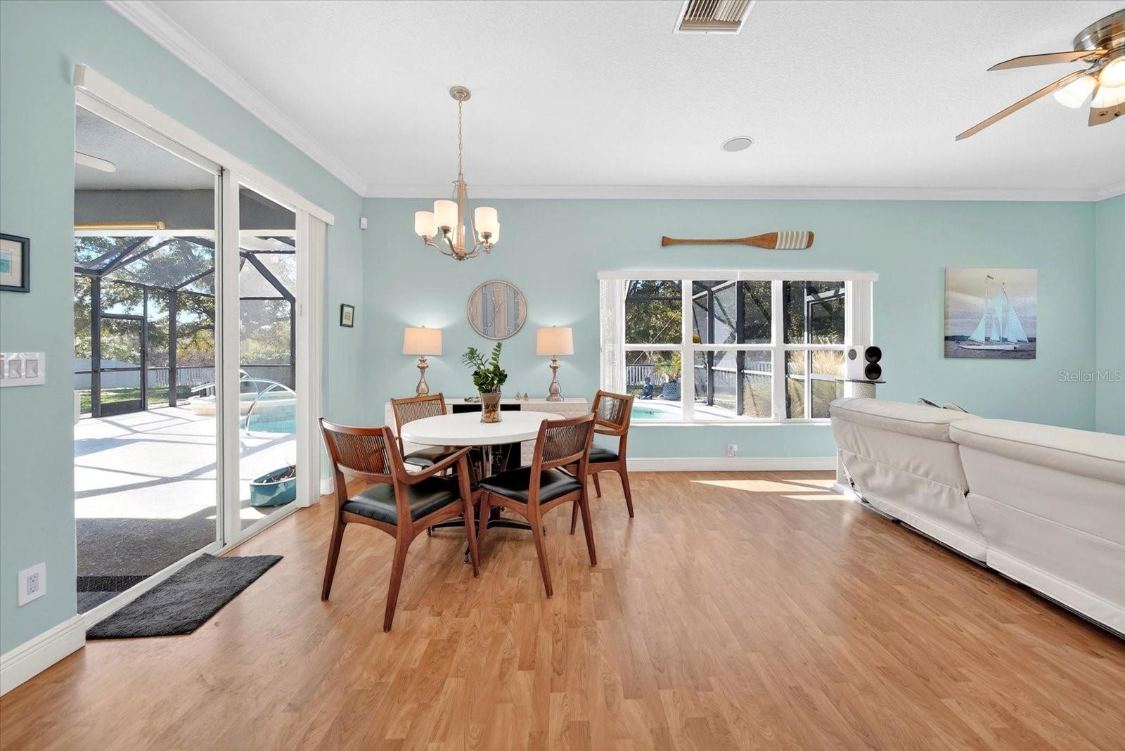 Listing photo id 12 for 4506 29th Avenue Circle E