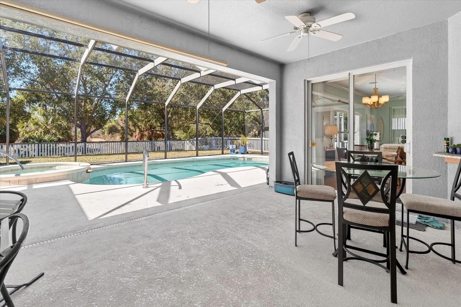 Listing photo id 16 for 4506 29th Avenue Circle E