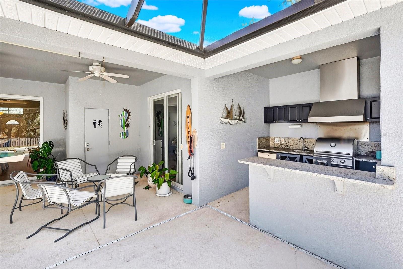 Listing photo id 17 for 4506 29th Avenue Circle E