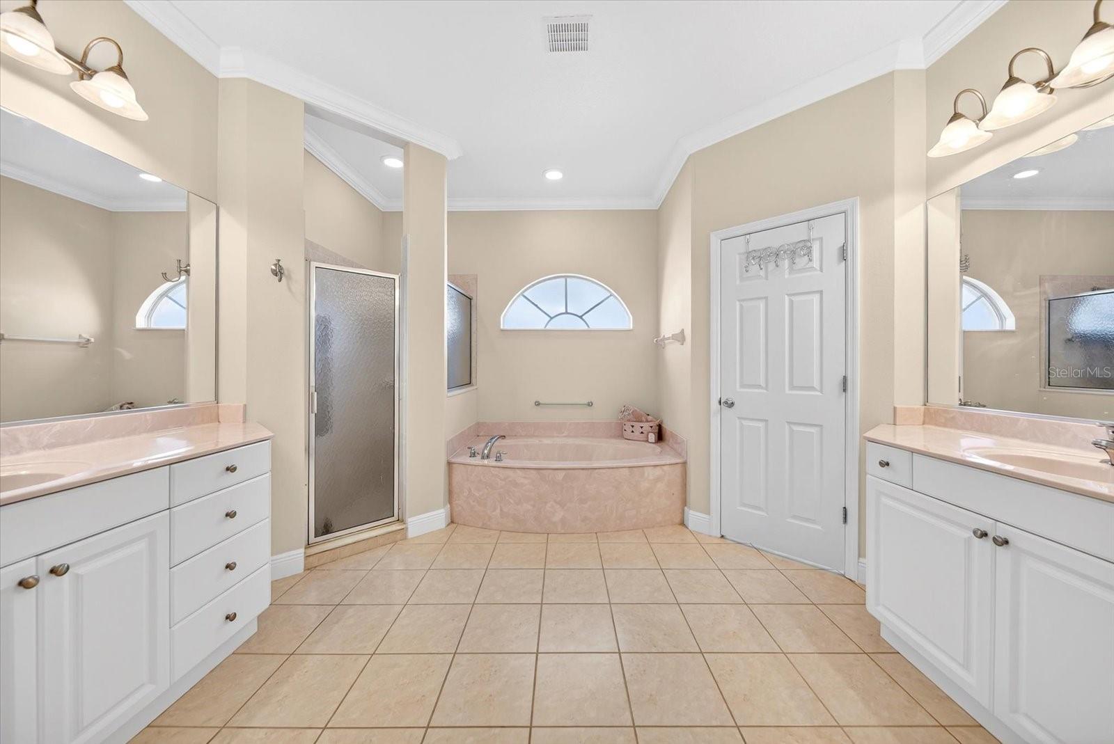 Listing photo id 27 for 4506 29th Avenue Circle E