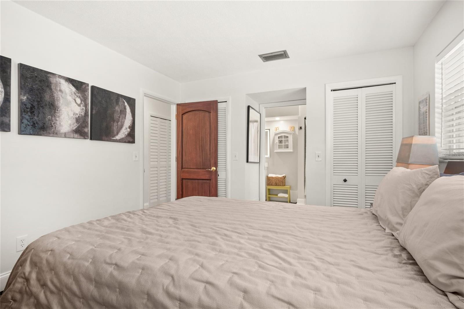 Image 19 of 37 For 14197 Hetrick Circle N