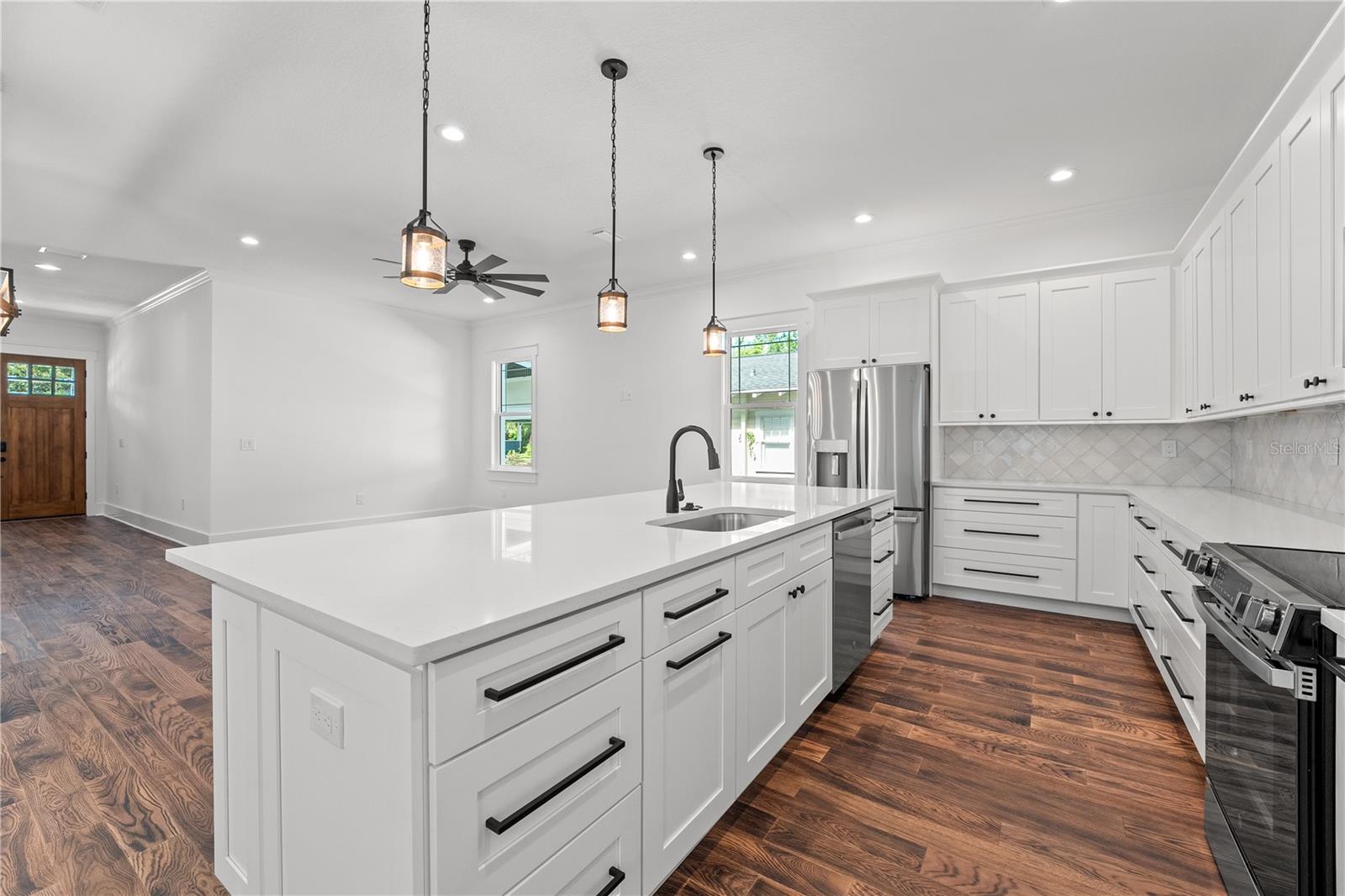 Image 16 of 48 For 115 Hiawatha Street 1-2