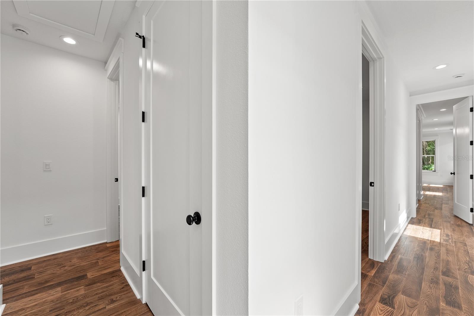 Image 26 of 48 For 115 Hiawatha Street 1-2