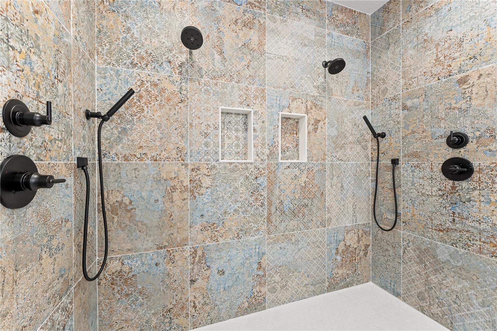 Image 40 of 48 For 115 Hiawatha Street 1-2