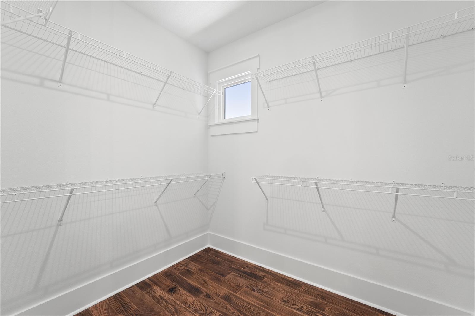 Image 42 of 48 For 115 Hiawatha Street 1-2