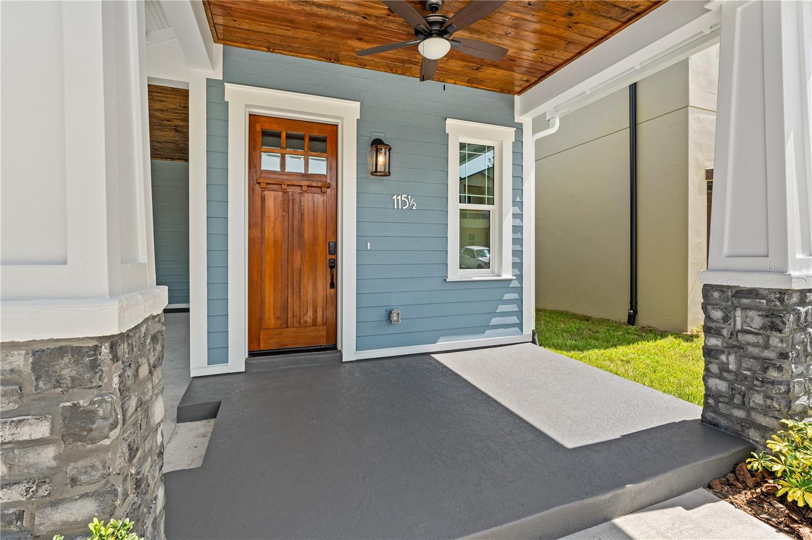 Image 7 of 48 For 115 Hiawatha Street 1-2