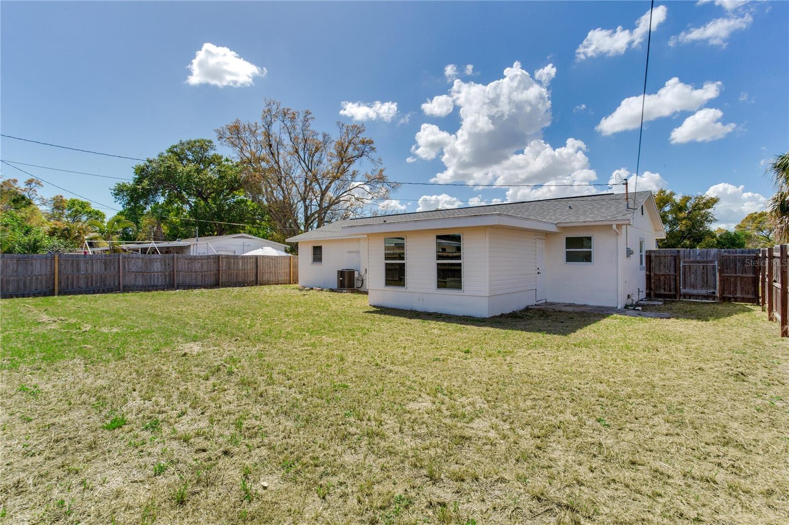 Image 33 of 37 For 7201 10th Street N
