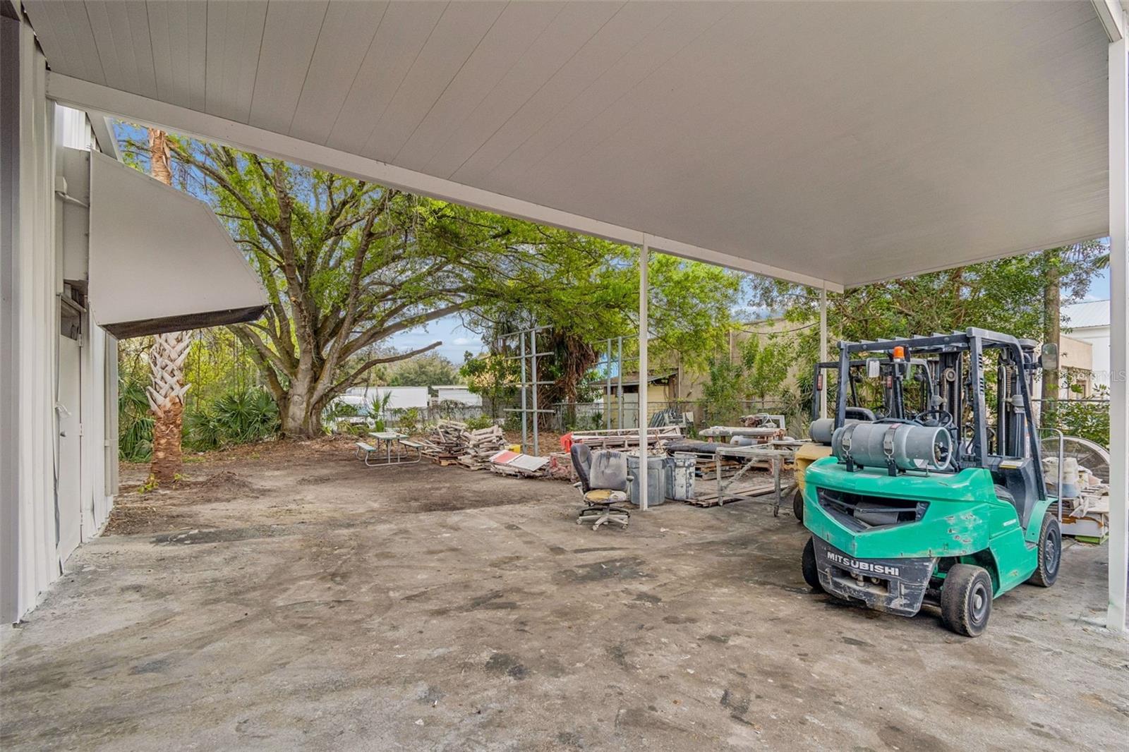 Image 18 of 30 For 1060 Harbor Lake Drive