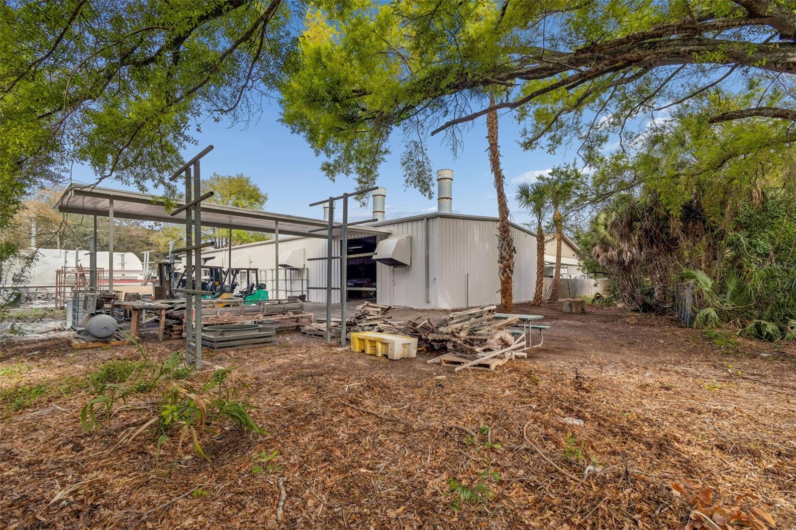 Image 20 of 30 For 1060 Harbor Lake Drive