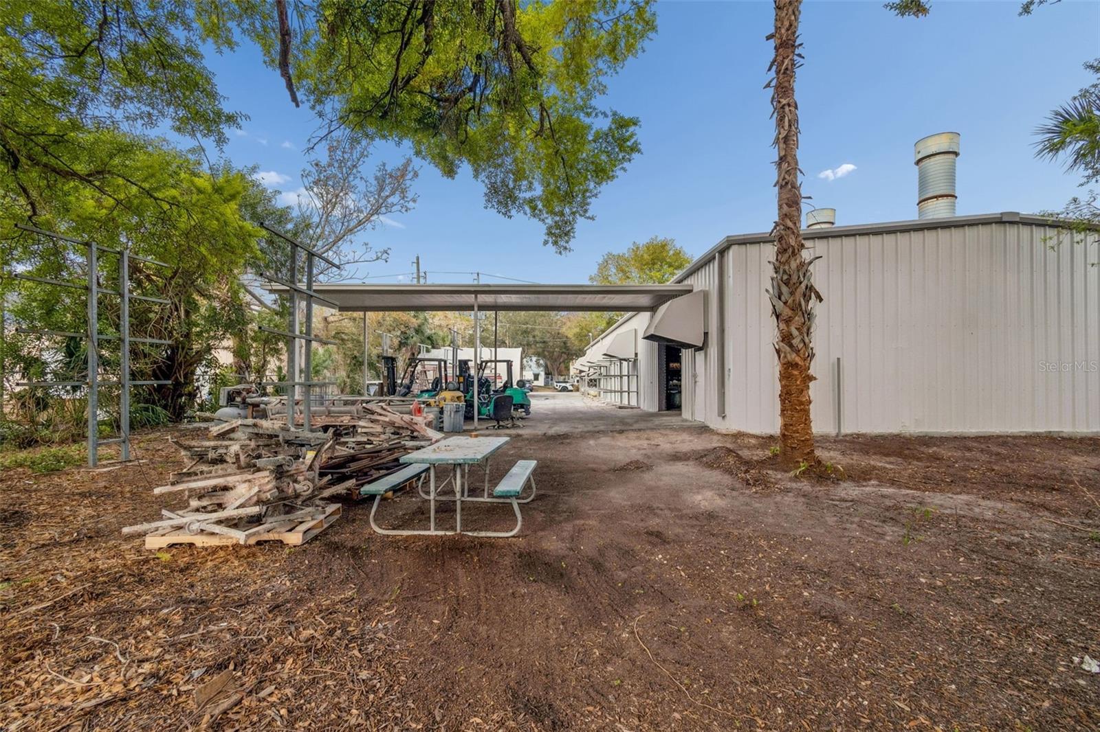 Image 21 of 30 For 1060 Harbor Lake Drive