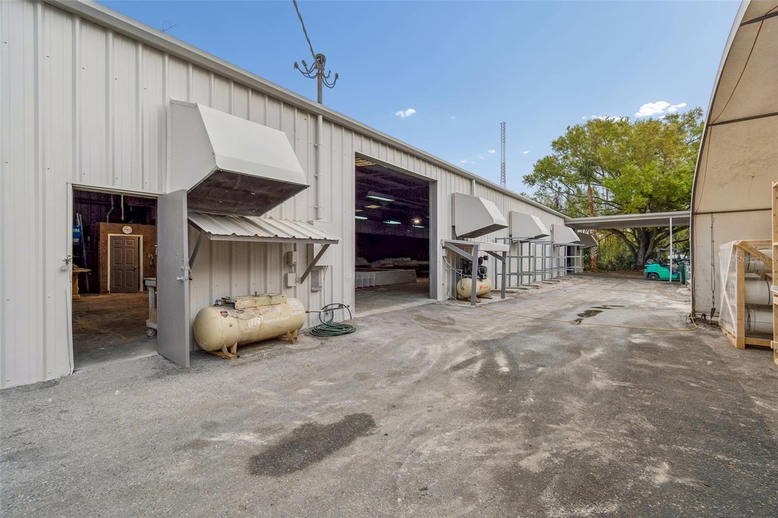 Image 9 of 30 For 1060 Harbor Lake Drive