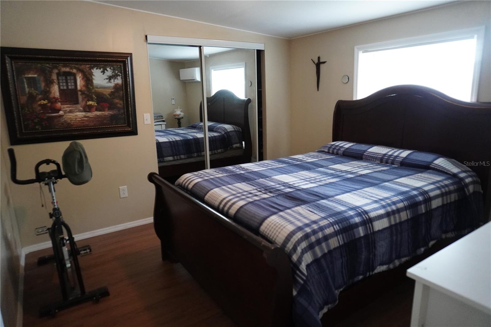 Image 6 of 10 For 237 Monroe Avenue