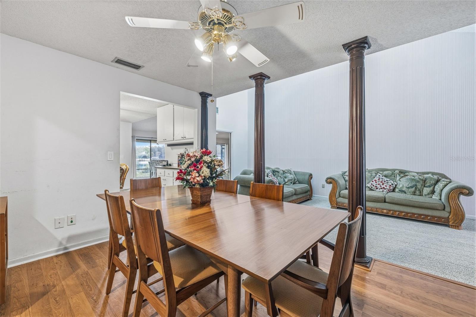 Image 14 of 45 For 3330 Foxridge Circle