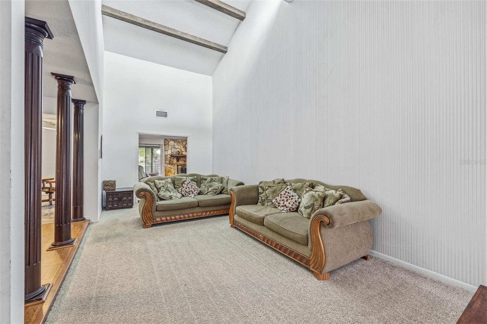 Image 5 of 45 For 3330 Foxridge Circle