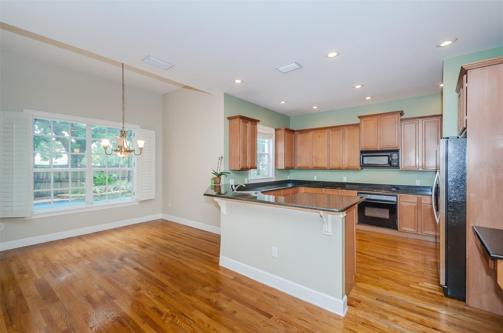 Image 13 of 34 For 3410 Bay Villa Avenue