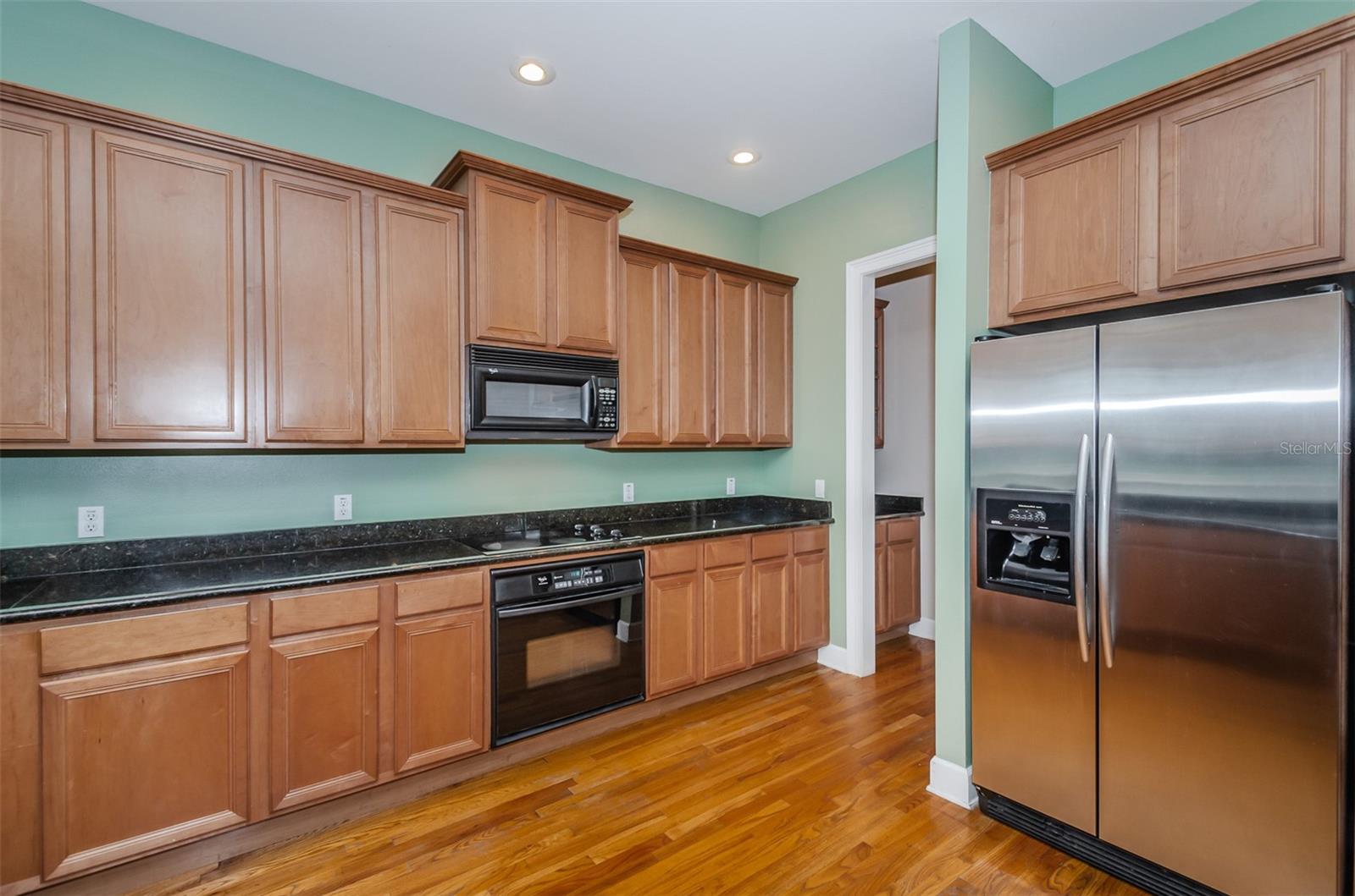 Image 18 of 34 For 3410 Bay Villa Avenue