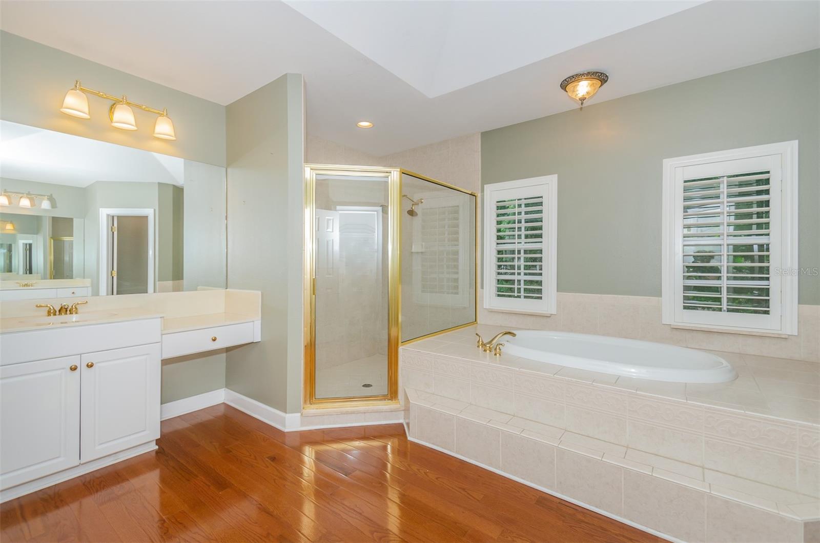 Image 21 of 34 For 3410 Bay Villa Avenue