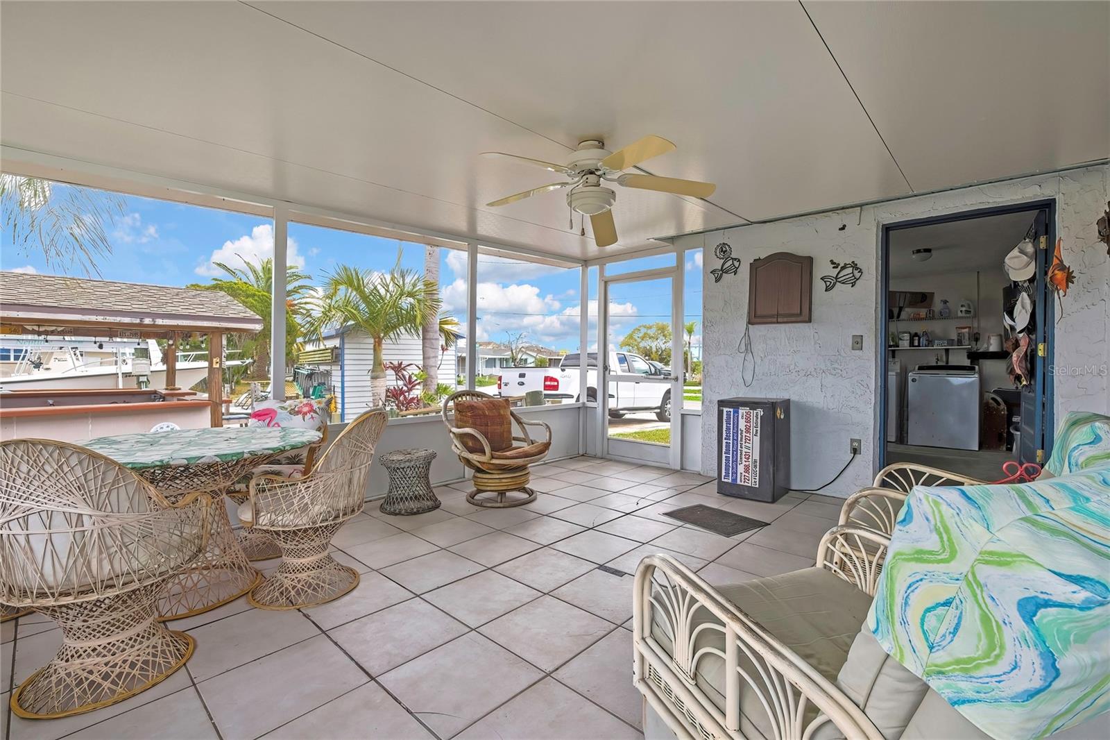 Listing photo id 16 for 6601 Sea Ranch Drive
