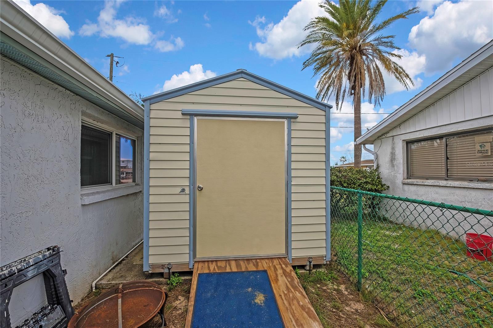 Listing photo id 18 for 6601 Sea Ranch Drive