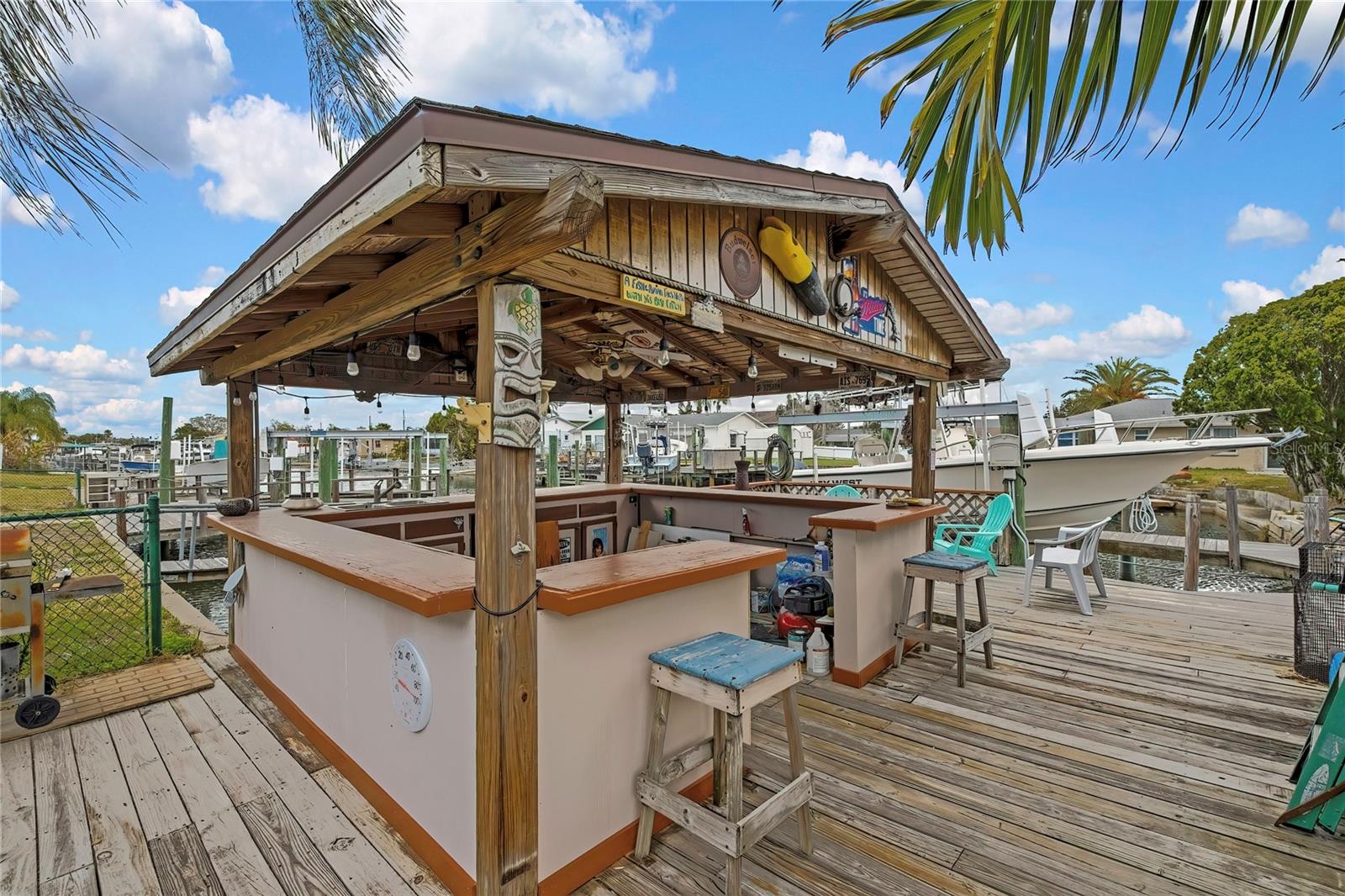 Listing photo id 19 for 6601 Sea Ranch Drive