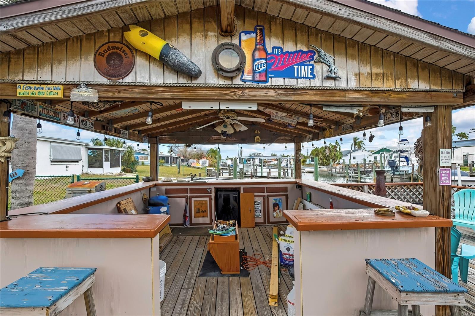 Listing photo id 20 for 6601 Sea Ranch Drive