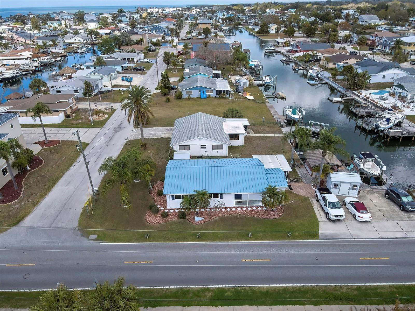 Listing photo id 33 for 6601 Sea Ranch Drive