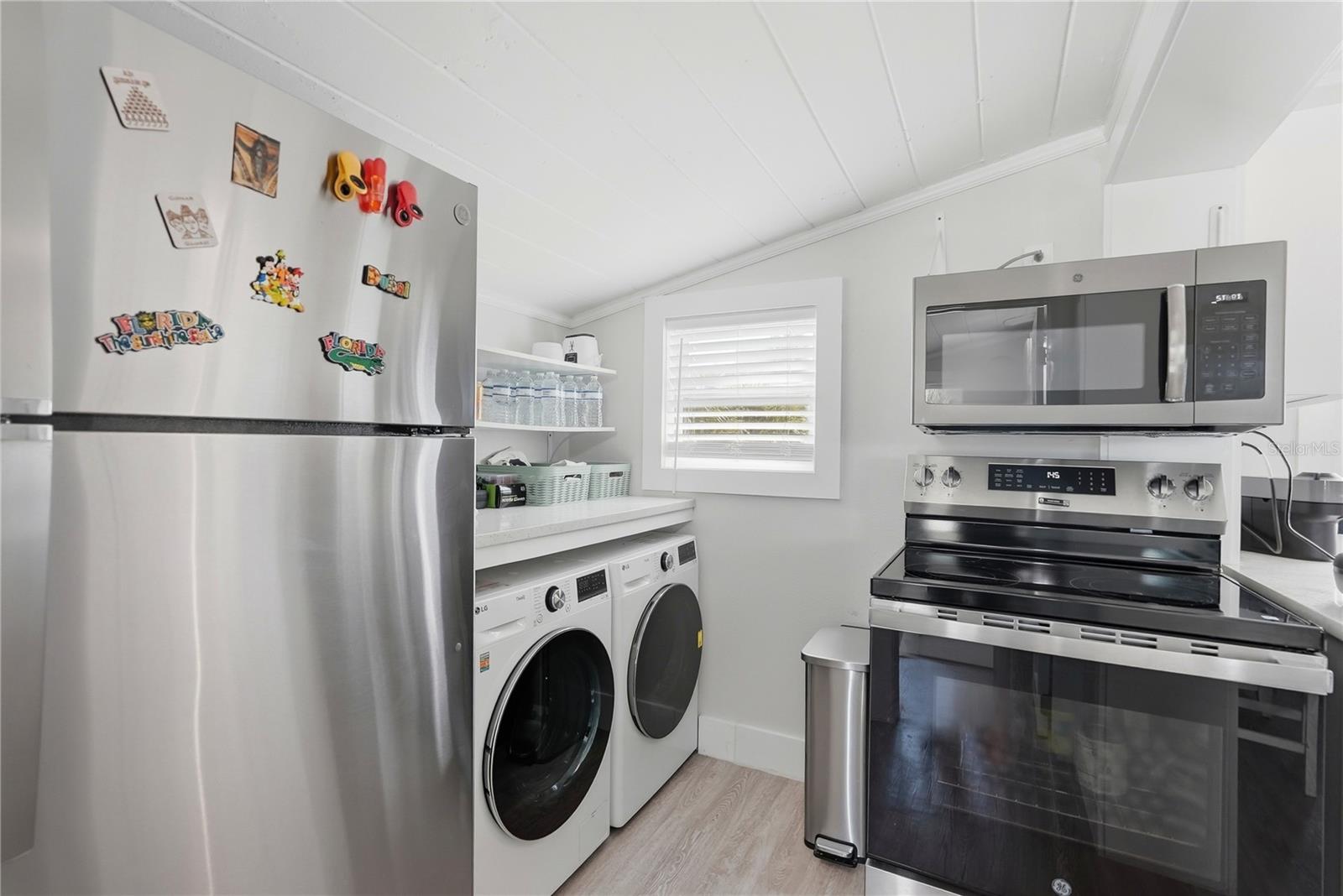 Image 10 of 30 For 15424 2nd Street E