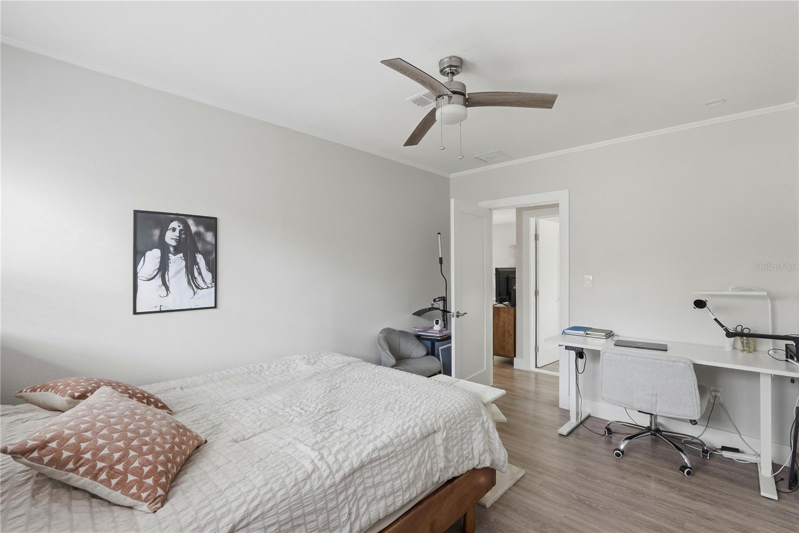 Image 17 of 30 For 15424 2nd Street E