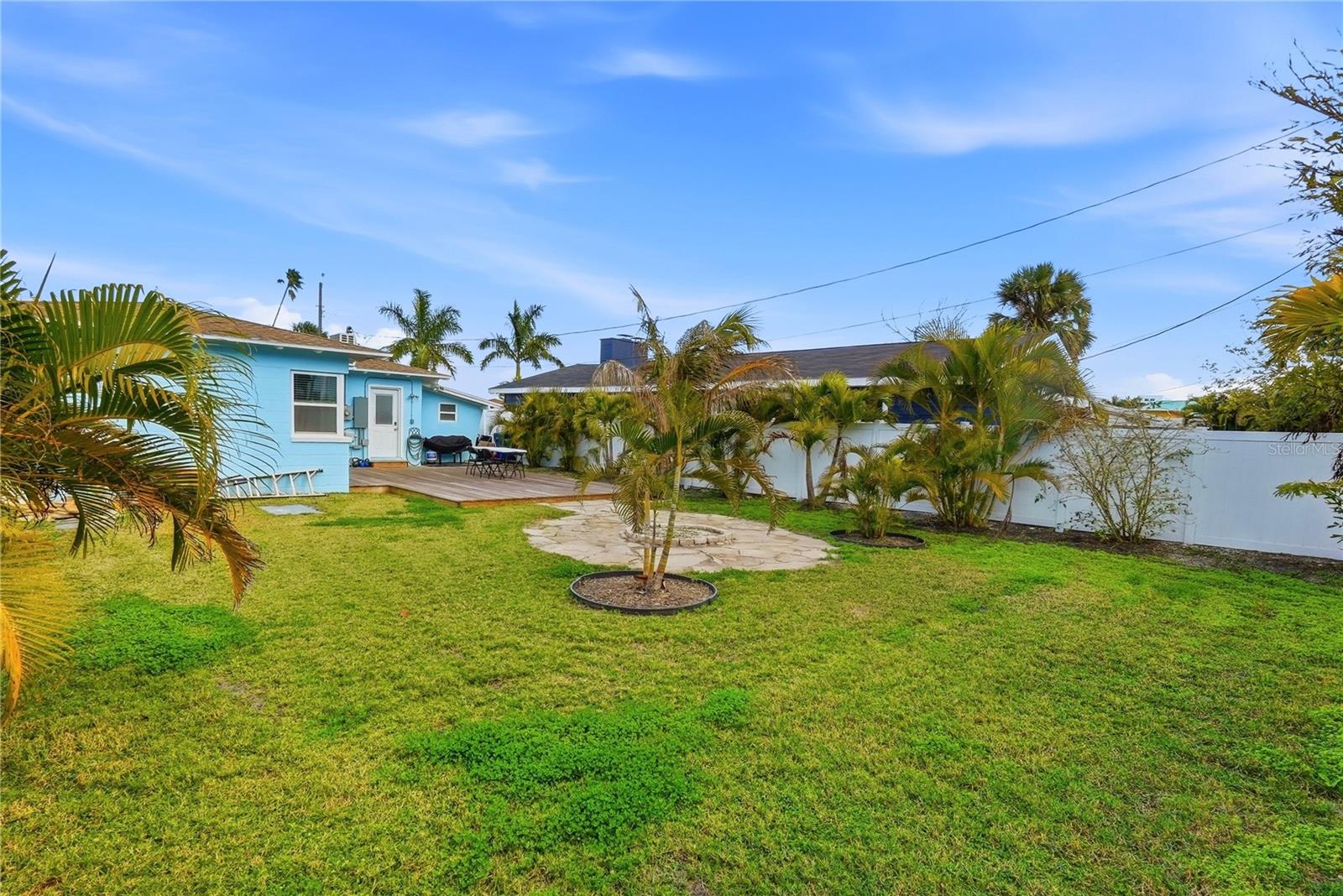 Image 23 of 30 For 15424 2nd Street E