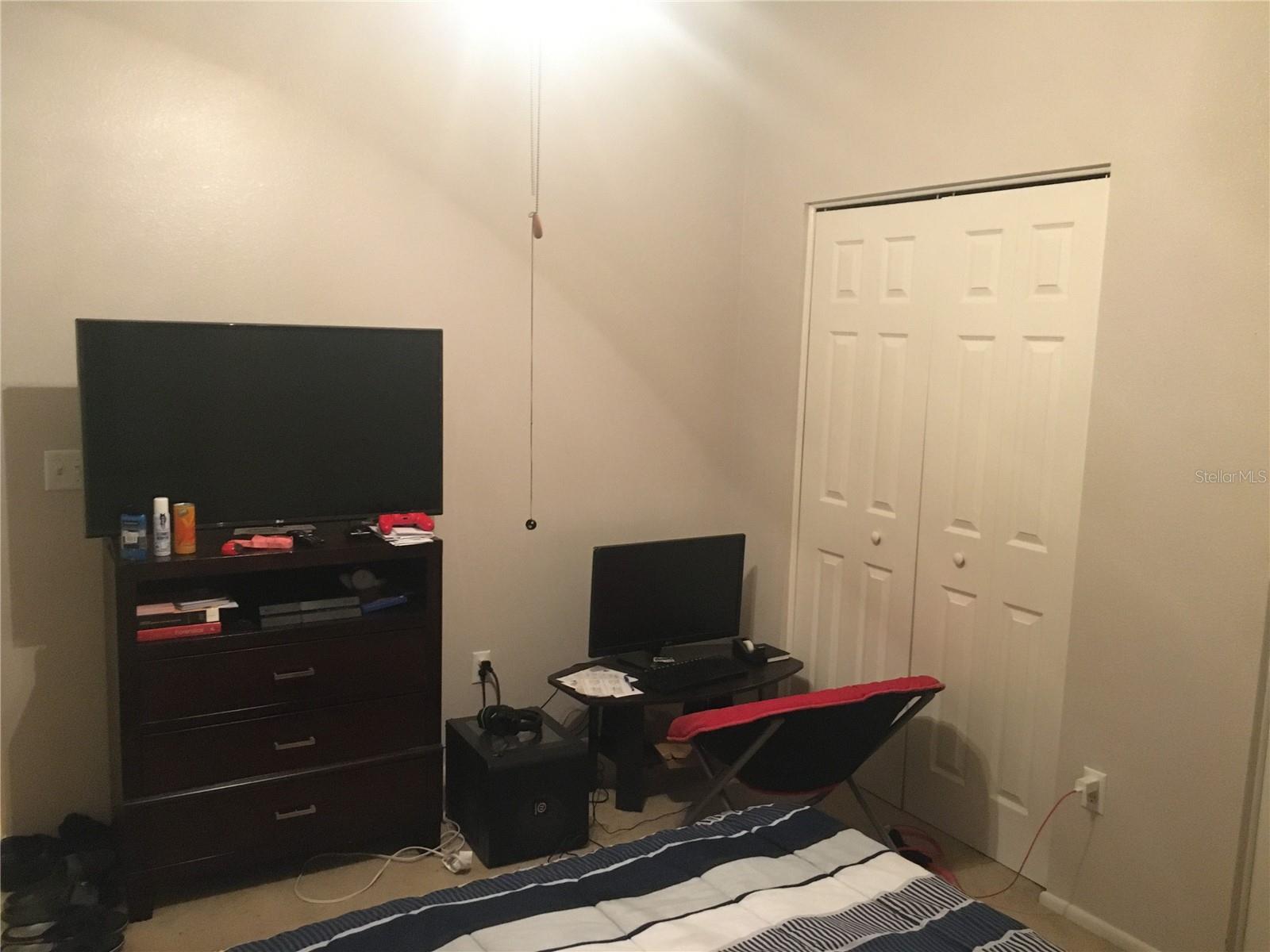 Image 13 of 24 For 427 Kensington Lake Circle