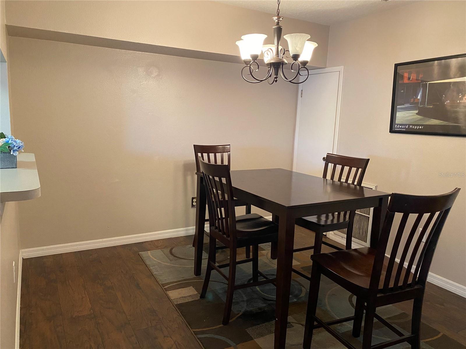 Image 17 of 24 For 427 Kensington Lake Circle