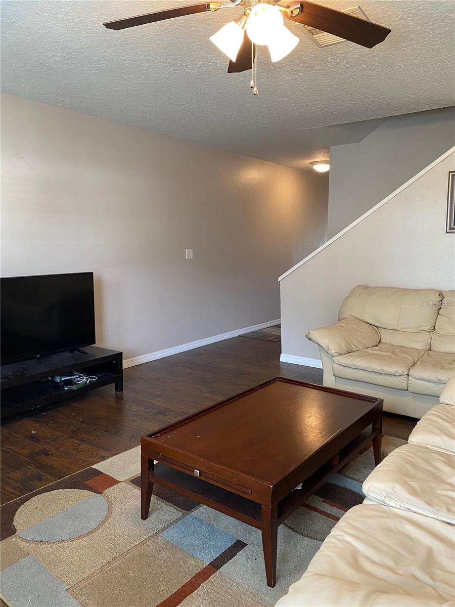 Image 19 of 24 For 427 Kensington Lake Circle