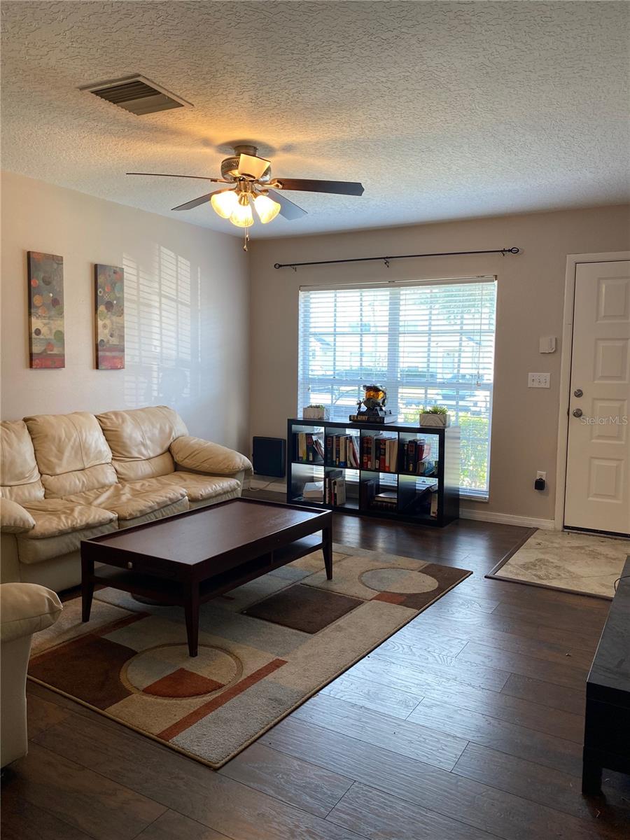 Image 2 of 24 For 427 Kensington Lake Circle