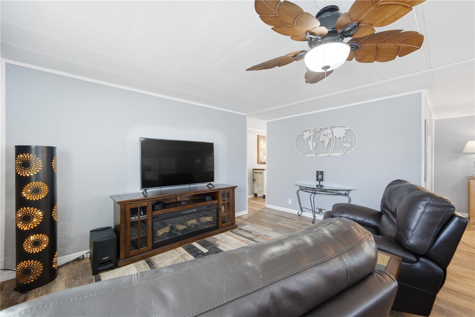 Image 16 of 62 For 84 Jacaranda Drive 15