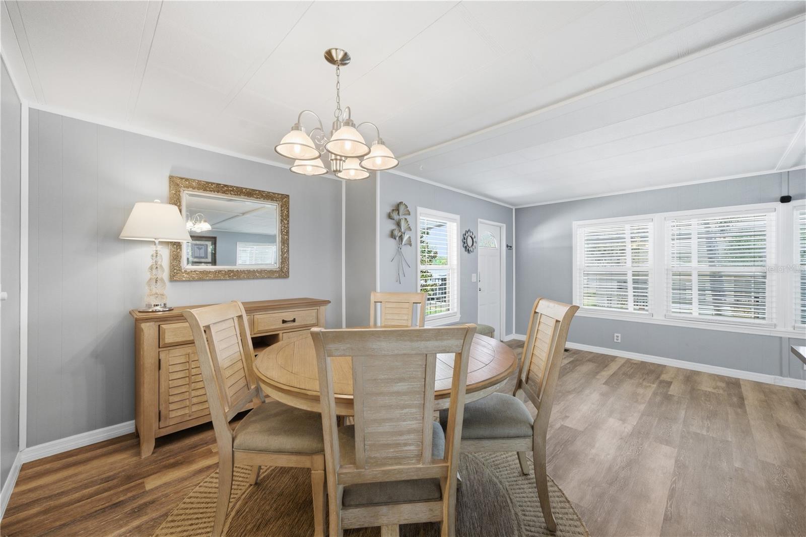 Image 20 of 62 For 84 Jacaranda Drive 15