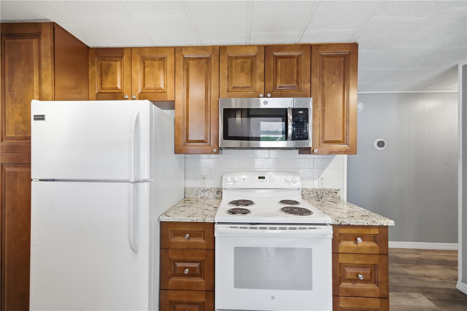 Image 26 of 62 For 84 Jacaranda Drive 15