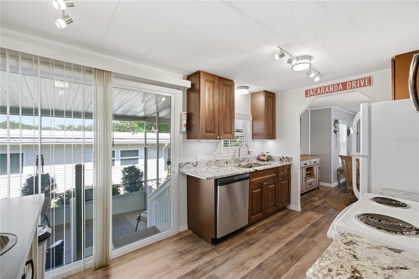 Image 32 of 62 For 84 Jacaranda Drive 15