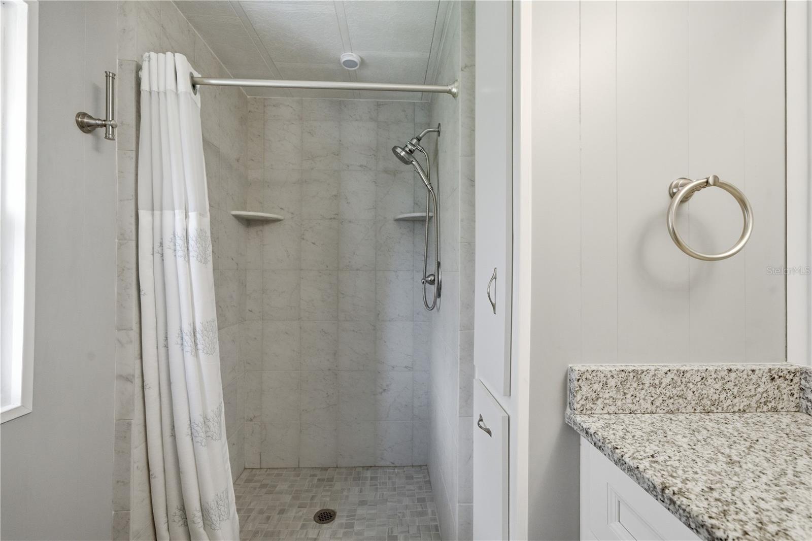 Image 36 of 62 For 84 Jacaranda Drive 15