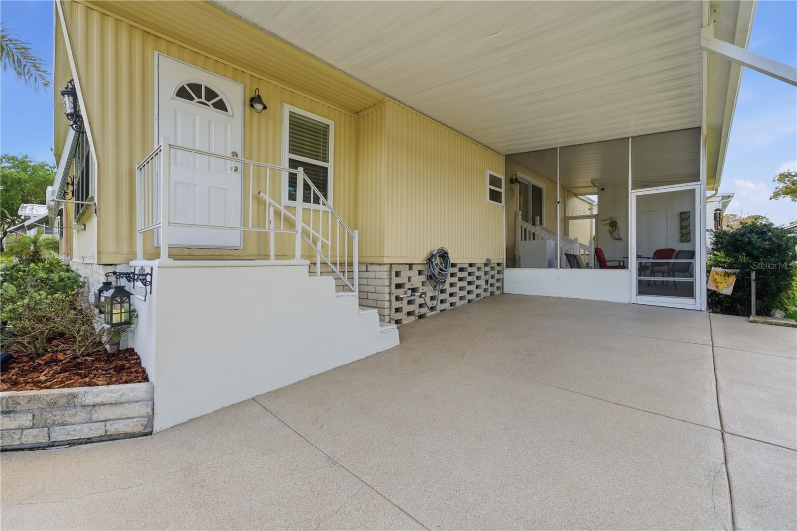 Image 5 of 62 For 84 Jacaranda Drive 15