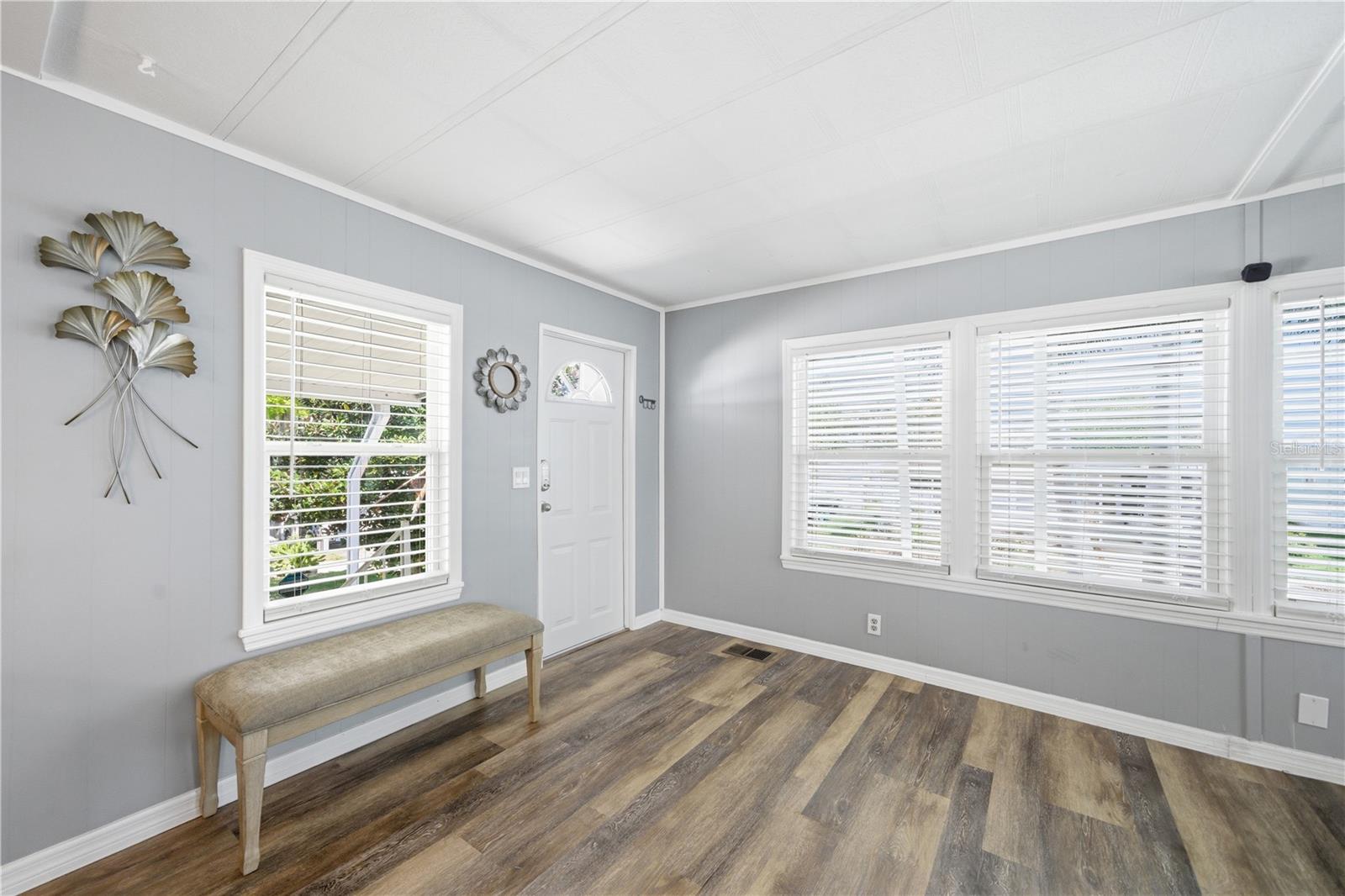 Image 7 of 62 For 84 Jacaranda Drive 15