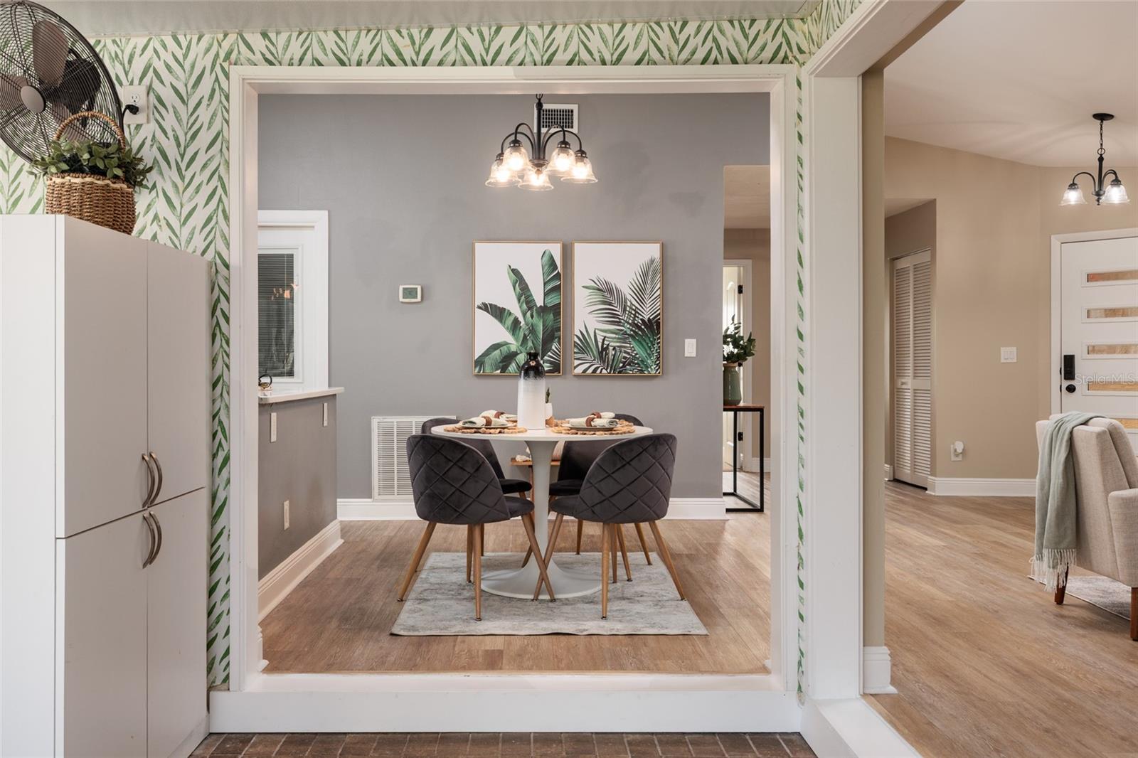 Image 15 of 44 For 535 St Tropez Circle Ne