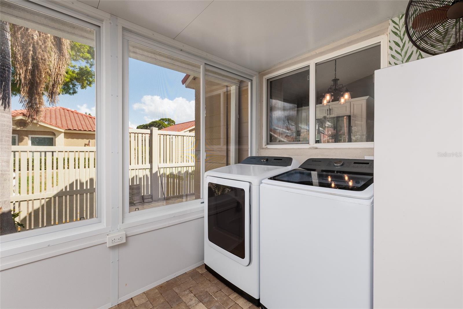 Image 17 of 44 For 535 St Tropez Circle Ne