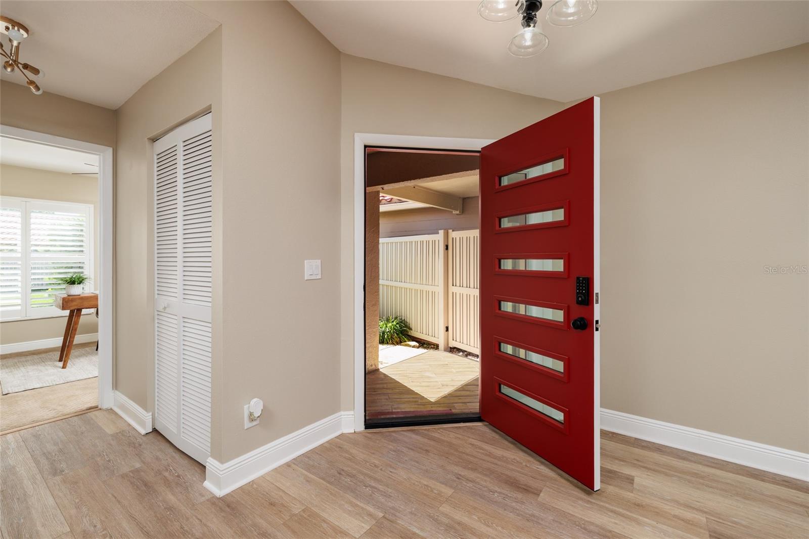 Image 8 of 44 For 535 St Tropez Circle Ne